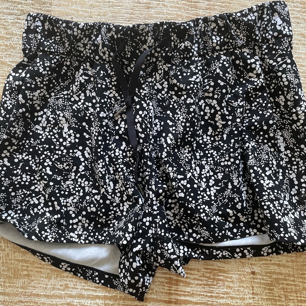 Lululemon short | spotted